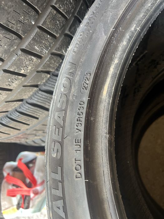 Tracmax 255/40/20r M+S