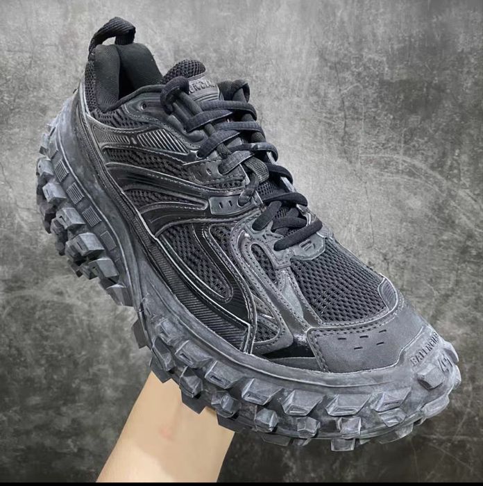 BALENCIAGA Defender 39-41 налични