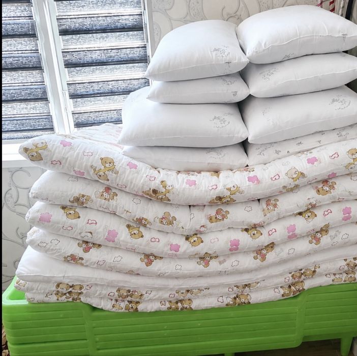 Kravat matras va yostiq