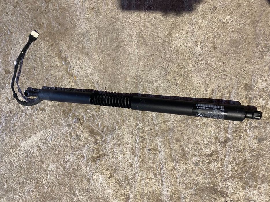 Електрически амортисьор за задния капак Бмв Ф34 Bmw F34