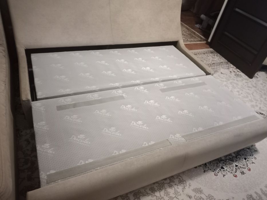 Продам диван ! Чистый , состояние хорошее!