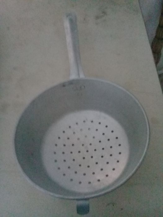 Продам дуршлаг алюминиевый