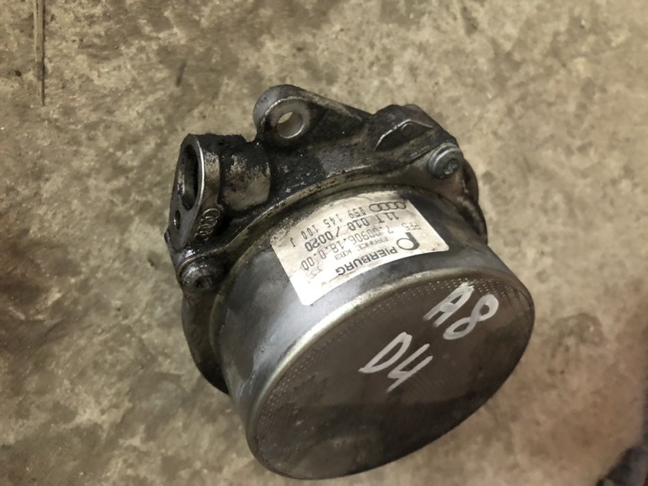 Вакуум помпа Audi A8 d4 4.2 TDi