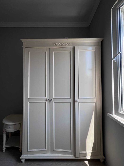 Мебель комплект б/у холати яхши аккуратно ишлатилган