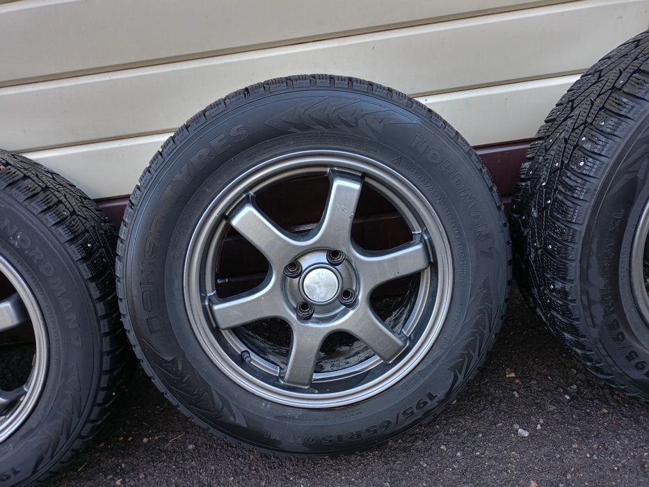Продам зимние шины R15