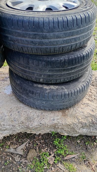 Anvelope vara Michelin cu genti tabla pt Opel folosite 1 sezon