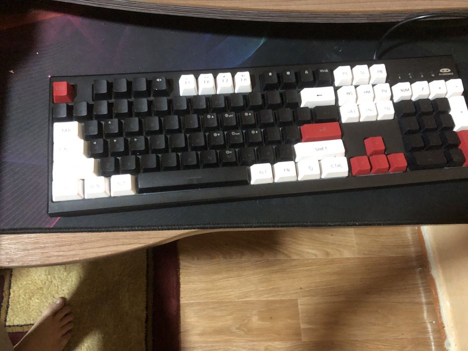 Продам клаву Magegee