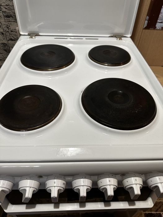 Электрическая плита indesit