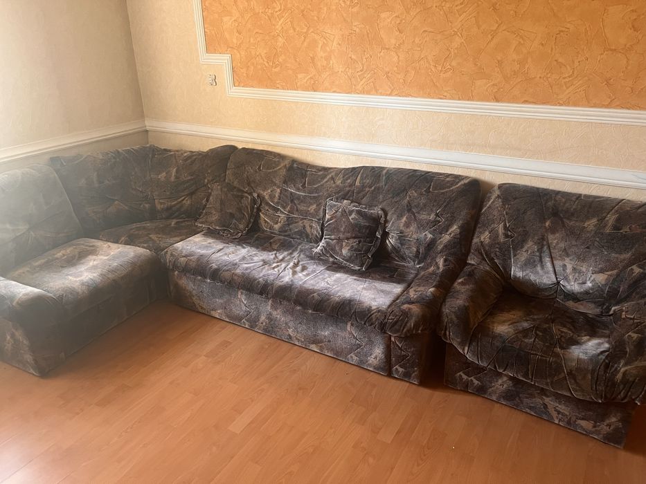 Отдам даром диван