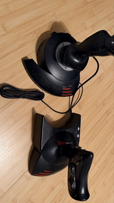 Vand Joystick Thrustmaster TFlight Hotas X nou
