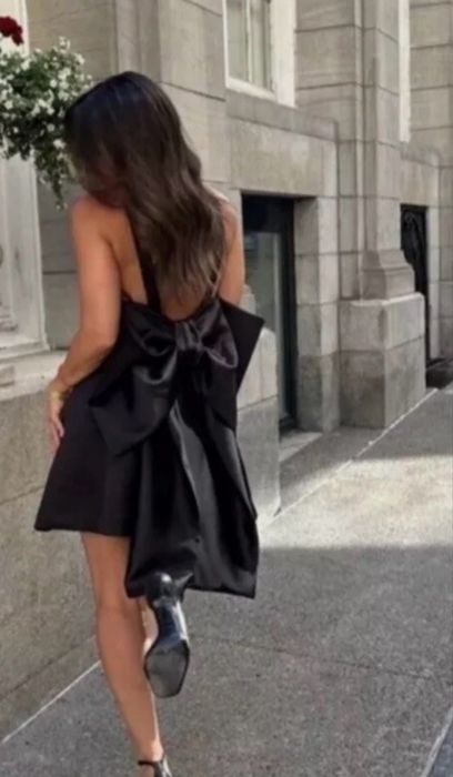 Rochie Zara, noua, mini din satin, neagra , S