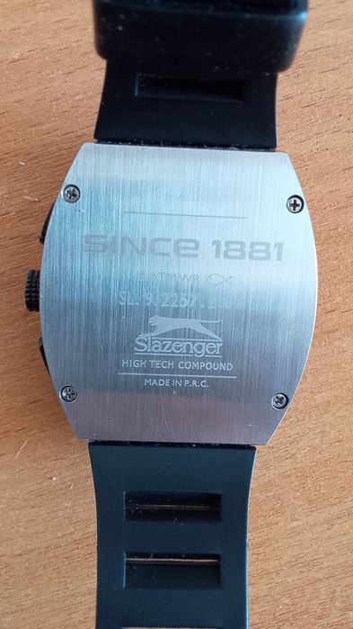 Slazenger сағат сатылады