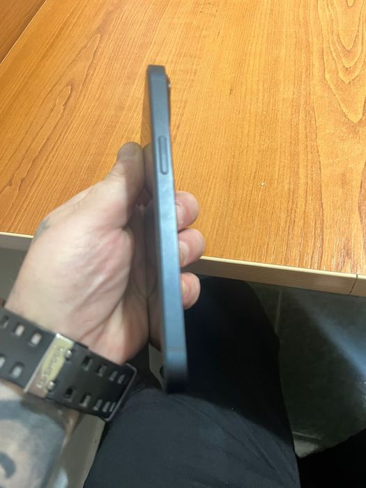 Vand iphone 13 stare impecabila la cutie, baterie 82% de 128 gb