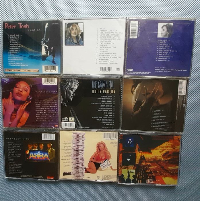 СД дискове и плочи с музика