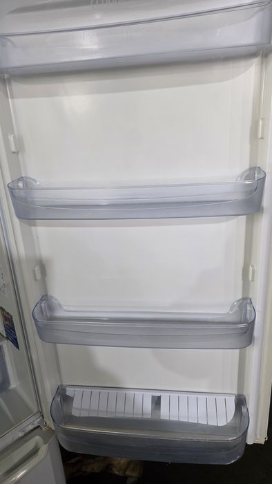 Продам холодильник Индезит