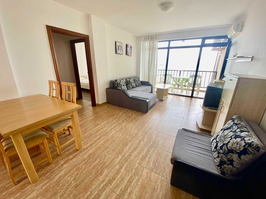 Продава се Тристаен апартамент в Свети Влас - 98 кв.м за 1531 €/кв.м - Снимка #1