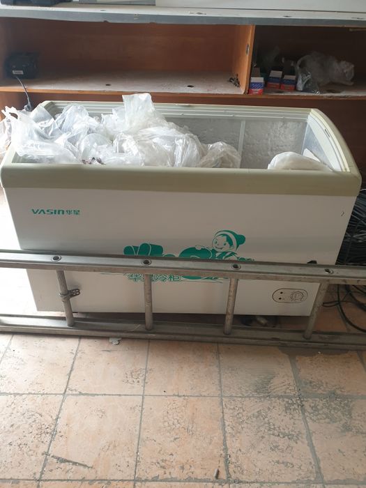 Продам двери. ... окна. Телевизоры