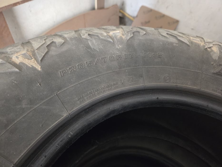 Шины зимние 285/70R17