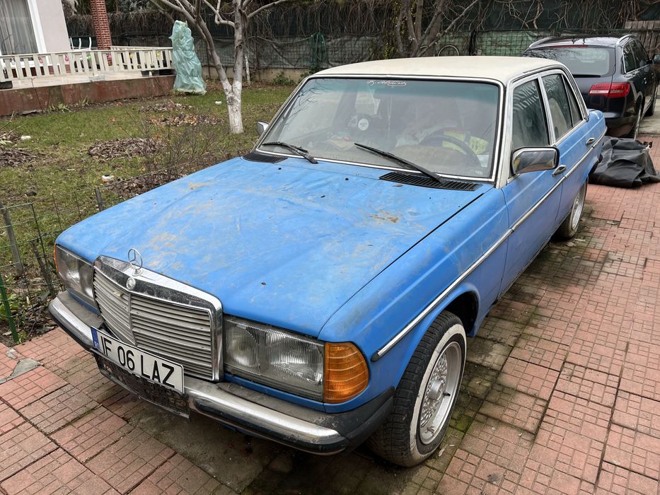 MERCEDES W123 1977