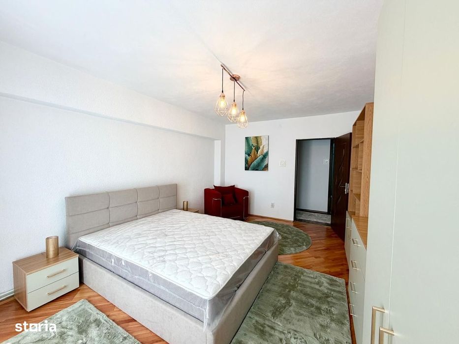 Apartament 4 camere de închiriat – 100 mp – 2 băi – zona Centrală