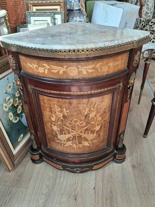 Ъглова     мебел