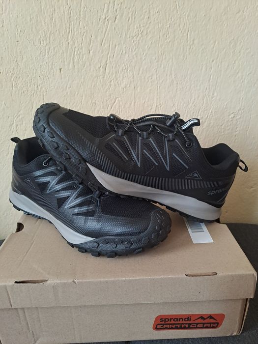 Обувку Sprandi 46