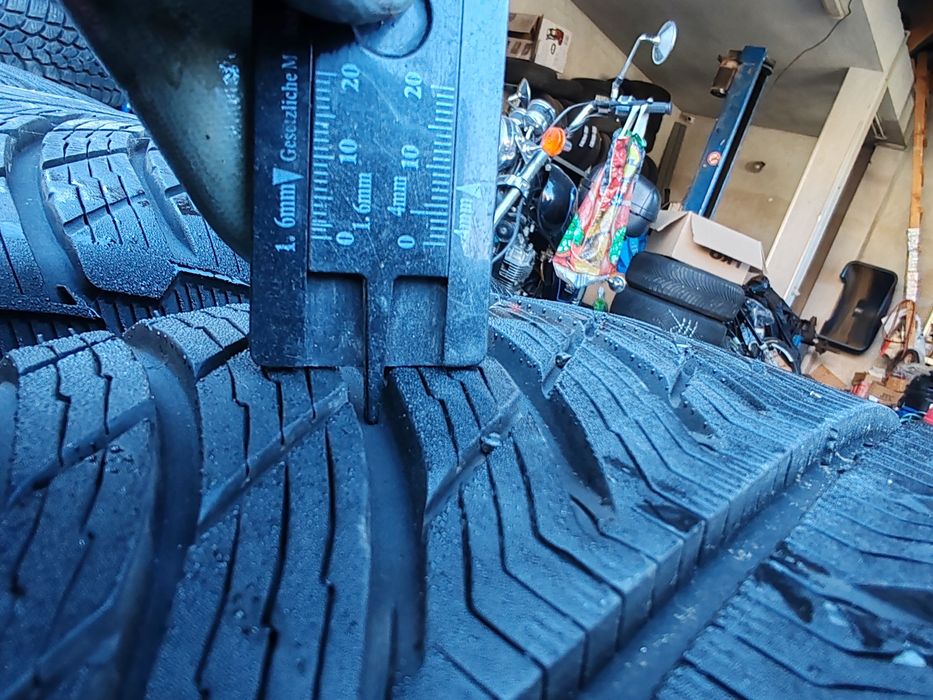 225/45/19 - Мишелин