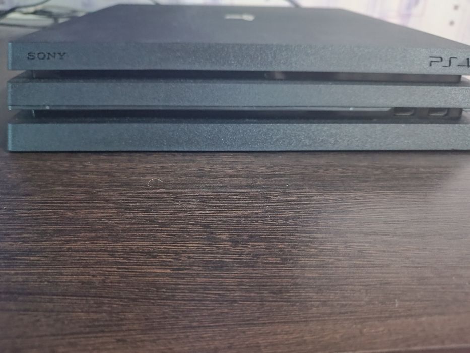 Консоль Ps4 pro 1tb