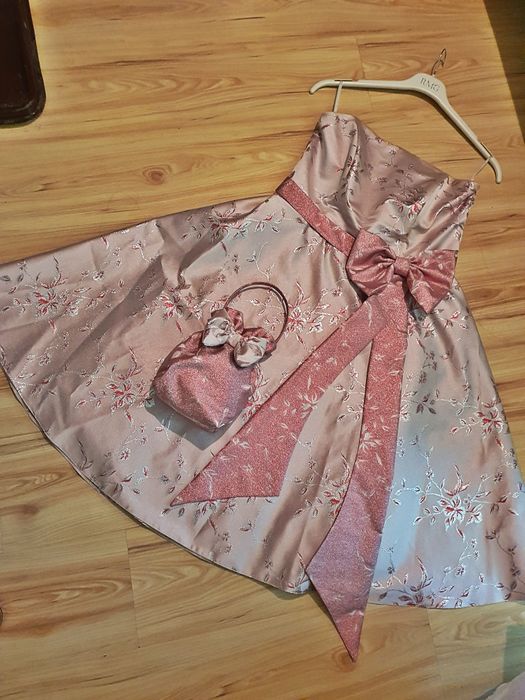 Официална рокля с подарък чанта абитуриентски бал