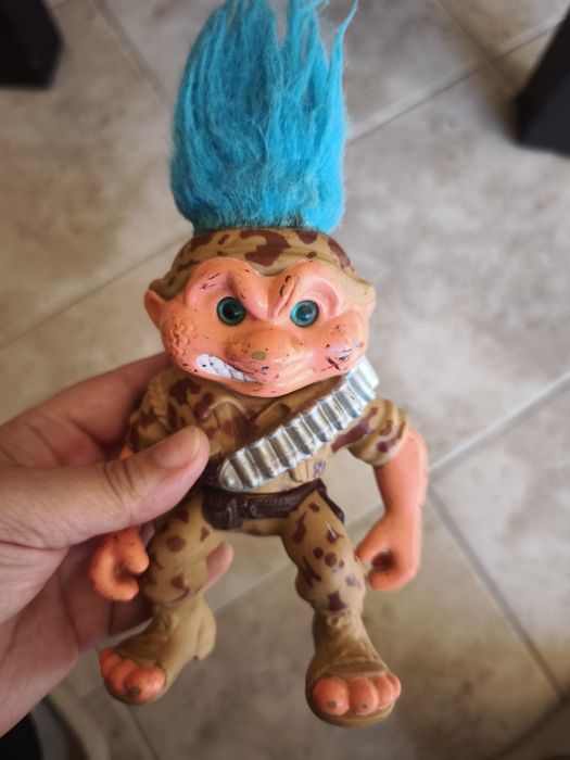 Star Wars and Marvel Action figures, Hasbro, 12