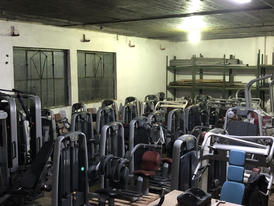 Depozit aparate fitness technogym
