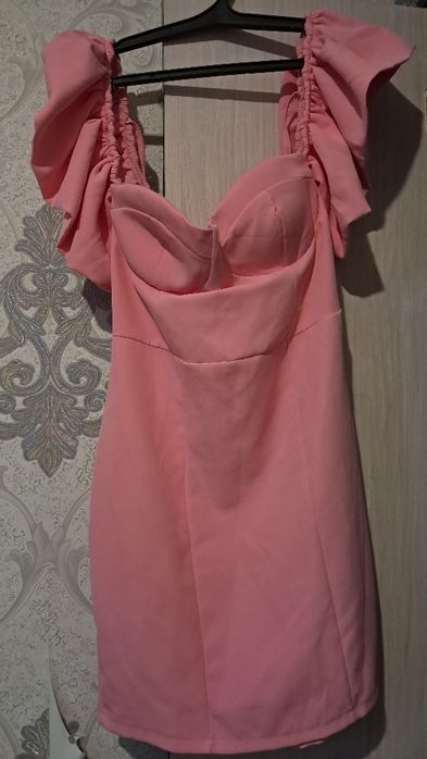 Продам платье новый