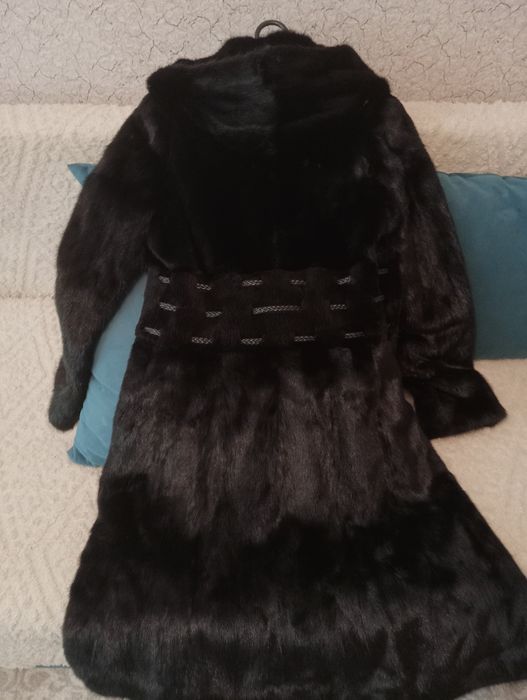 Продам норковую шубу.