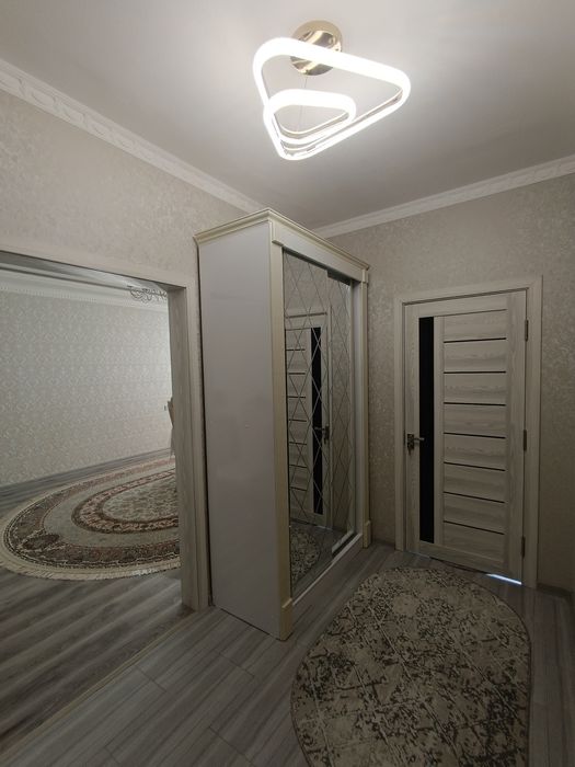 Уй сотилади 9 каватли уйни 7-кавати 3 хона Чилонзор Афруз 115.000$