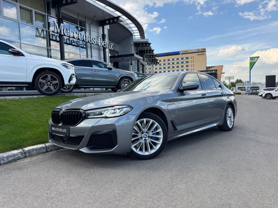 BMW Seria 5 BMW 545 e XDrive / M pachet /Distronic / Camera 360 /Garantie
