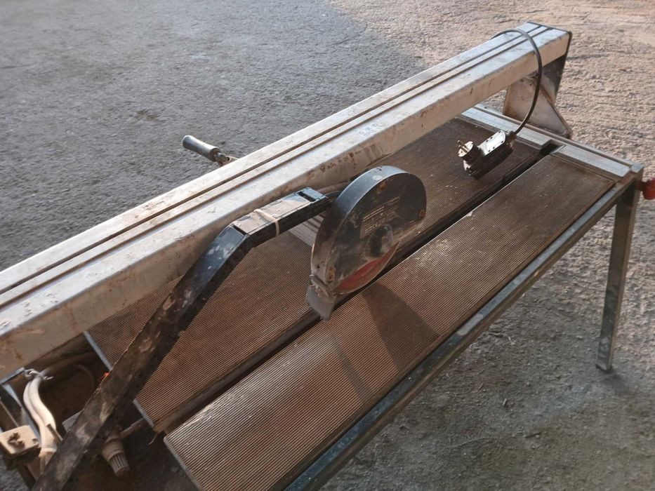 Електрическа машина за рязане на плочки / електрически флекс за плочки