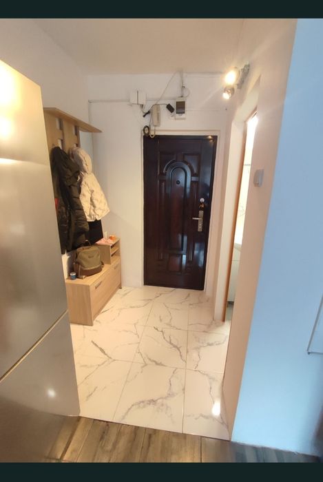 Închiriez garsonieră str. Corneliu Coposu