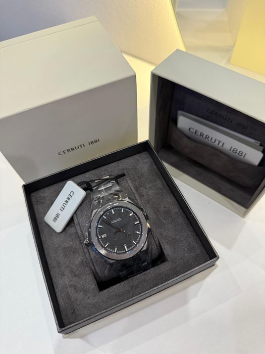 Часы CERRUTI Новые оригинал