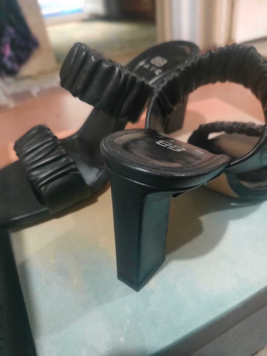 Шлепки женские новые