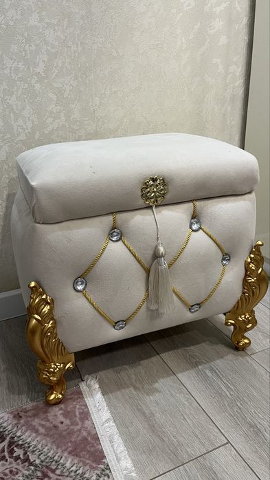 Продам велюровые сундуки для приданного!