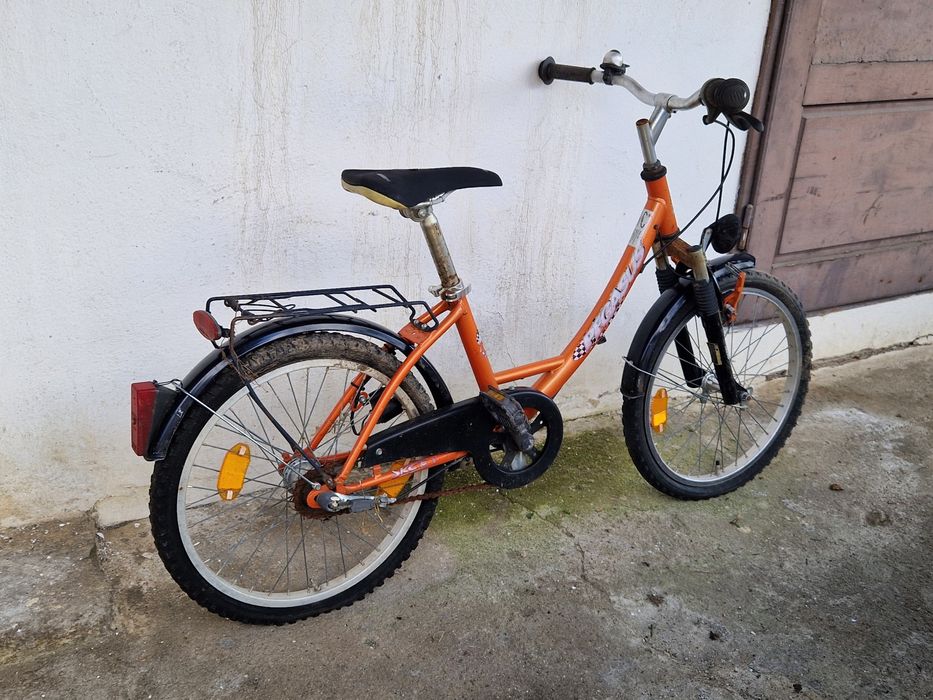 Bicicleta copii ieftin fac curățenie 3 biciclete una de dama
