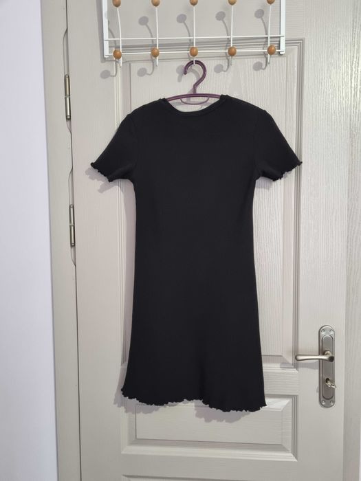 Рокля с къс ръкав Pull & Bear