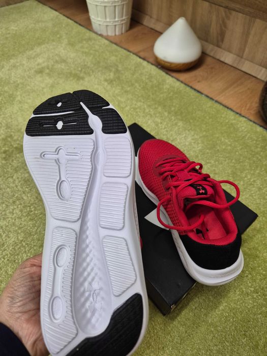 Дамски маратонки UA