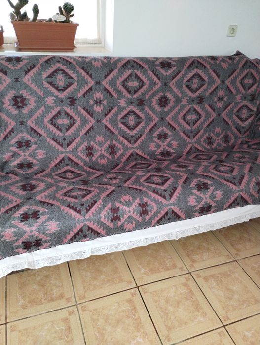 Cuverturi tesute traditional