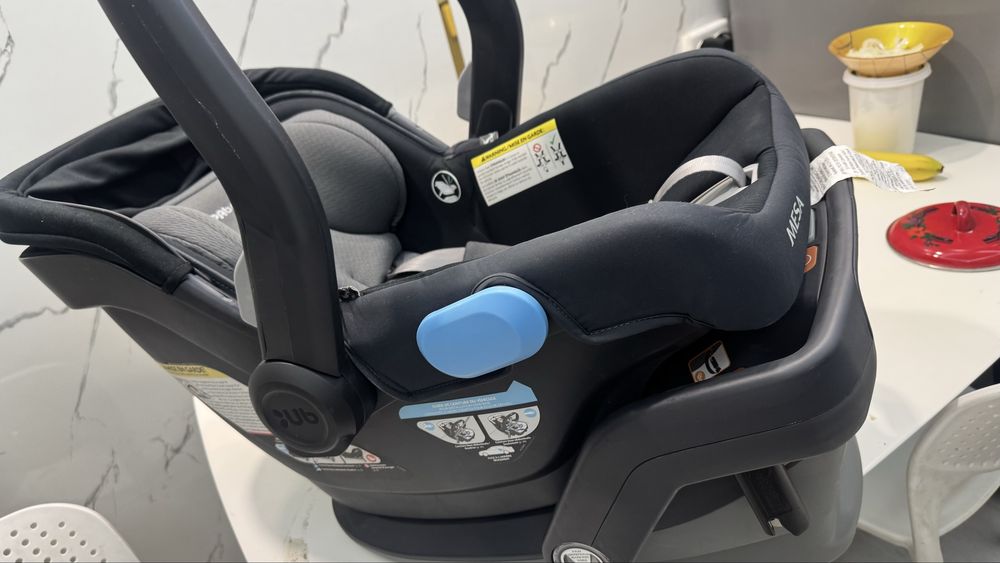 Авто кресло жуда зур