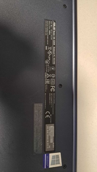 Asus E203N  notebook,без зарядно,за части