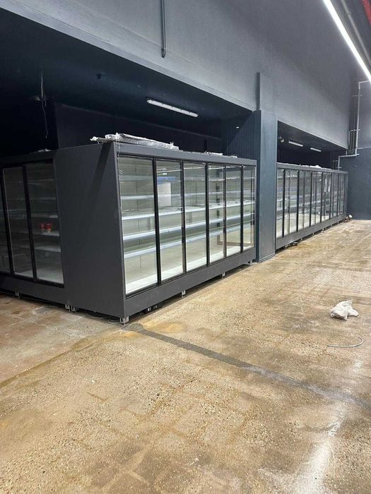 Vitrina verticala refrigerare COOLES - fara agregat/4 usi - 250 cm/NOU