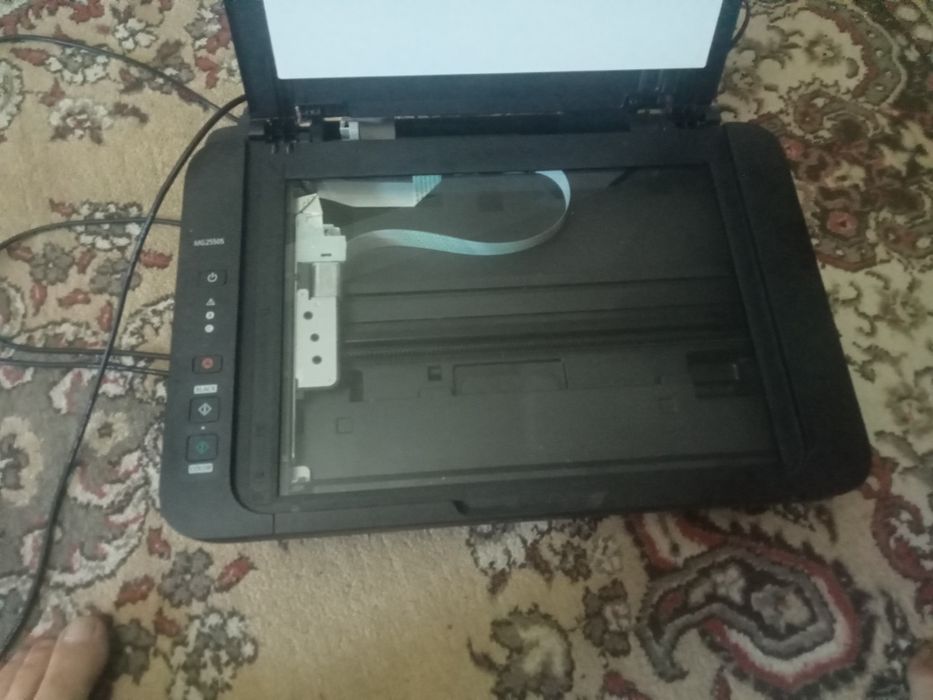 Imprimantă cu scanare