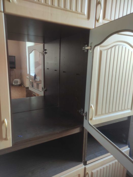 Продам стенку зальную