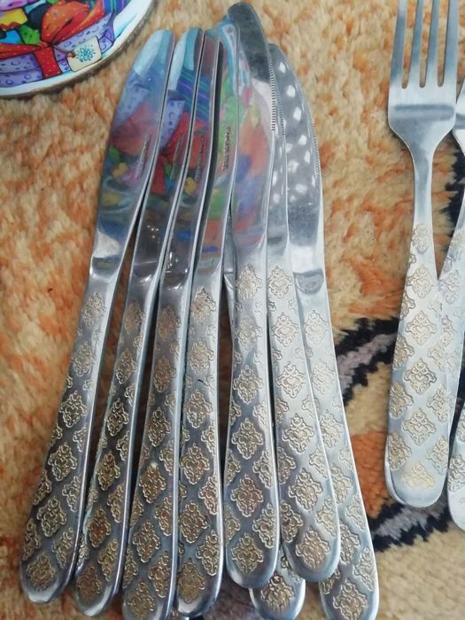 Ложки, вилка, ножи (кошик, вилка, пичок)